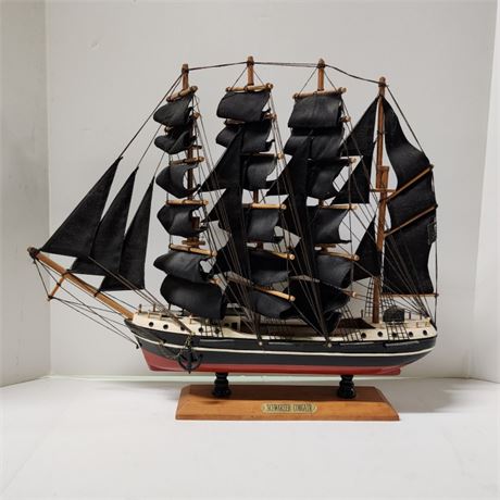 Schwarzer CorGair Wood Ship - 20x18