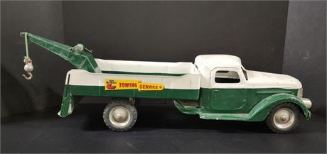 Vintage Buddy L Tow Truck