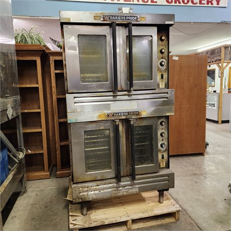 Bakers Pride Double Decker Gas Convection Oven..39x40x72