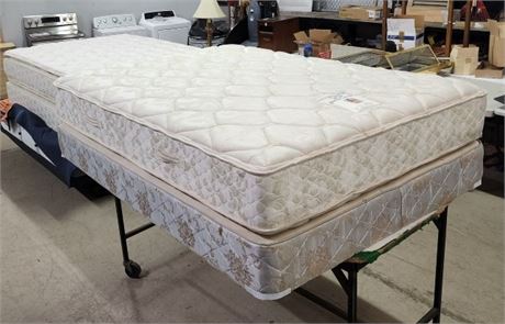 Full Sized Sealy Backsaver Mattress and Box Springs