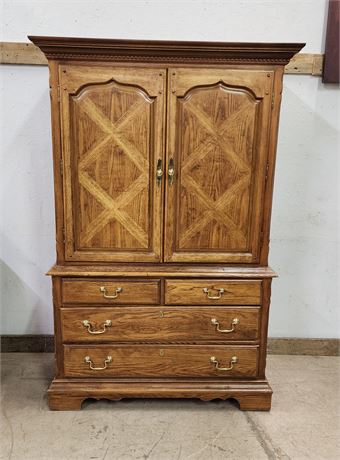 Dresser/Armoire, 42x18x64