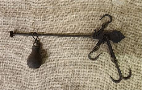 Antique Cast Iron Scale w/ Weight and Hooks