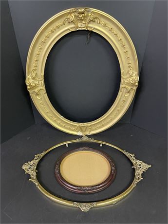 Trio of Oval Picture Frames