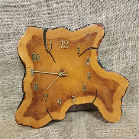 Classic Tree Slab Clock - 17" Diameter