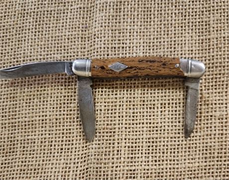 Vintage Colonial Folding Knife