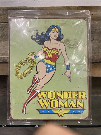 Wonder Woman Retro Metal Sign - 12x16