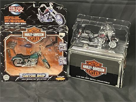 NIB Harley Davidson Die Cast Replica Motorcycles Pair