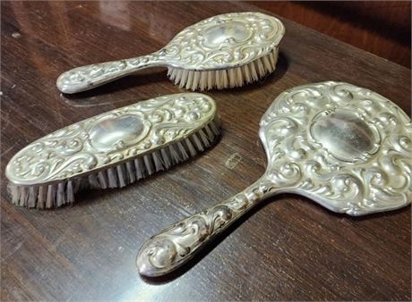 Antique Vanity Beauty Set