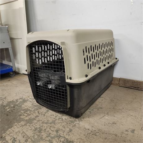 Clean Large Pet Carrier w/ Feeder Bowls - 34x24x28