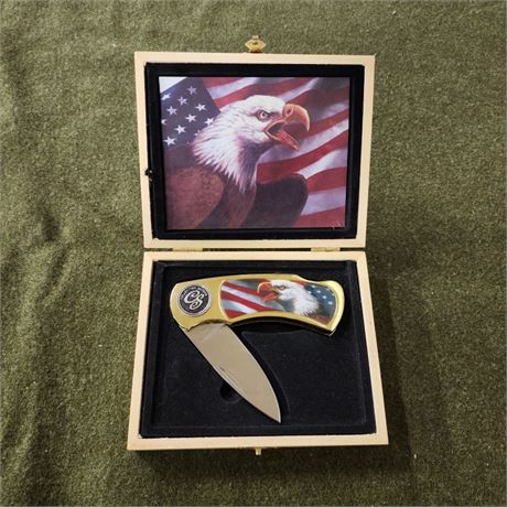 Collectible Patriotic Eagle Pocket Knife with Wood Case