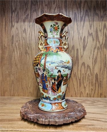 Vintage Royal Satsuma Vase...5x12