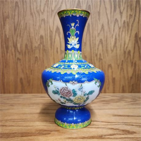 Vintage Cloisonne Vase...4x9