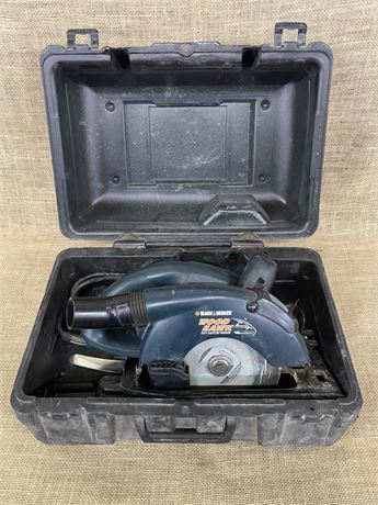 Black & Decker Wood Handle Circular Saw & Case