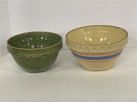 Vintage USA Pottery Bowl Pair