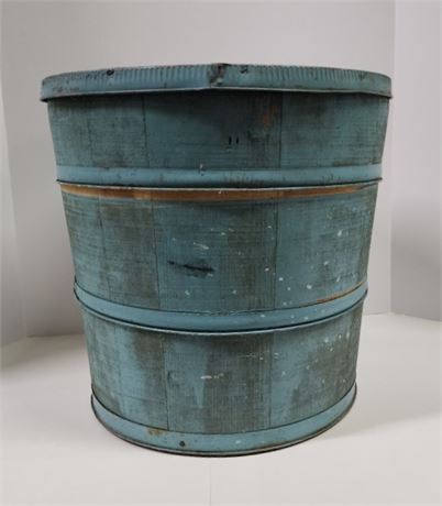 Vintage Wood Basket w/ Lid - 15x14