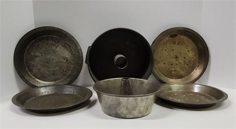 Vintage Cake & Pie Pans