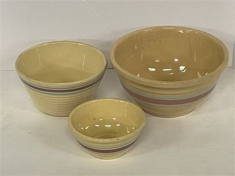 Vintage USA Ovenware Bowl Trio