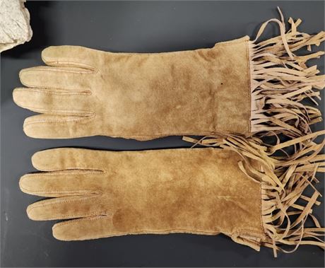 Fadies Fringed Suede Gloves Sz Reg. Schuman & Sullivan - 9"