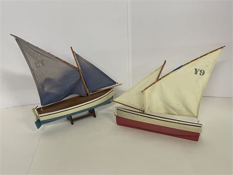 Large Vintage Wood Sailboat Decor Pair, 16", Lanteen Rigged