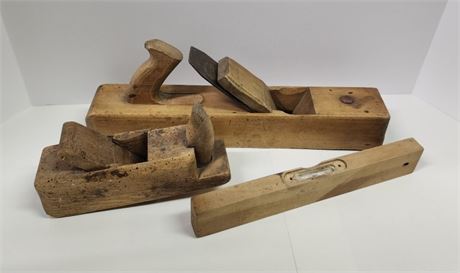 Antique Wood Hand Planers & Level