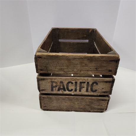 Sturdy Vintage Artist Reproduction Pacific Wood Crate - 19x12x12