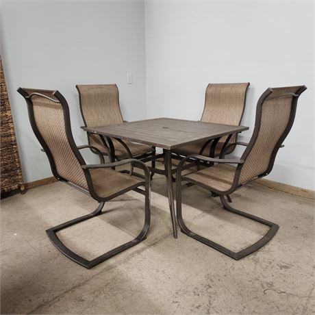 Patio Table w/ Chairs