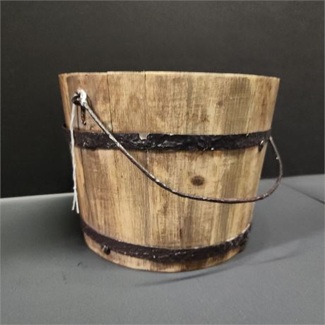 Vintage Wood Pail - 9" Diameter x 7"⬆️