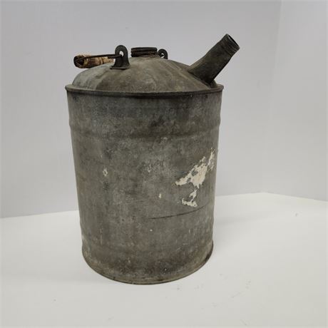 Antique 3 Gallon Oil Can - 8" Diameter x 12"⬆️