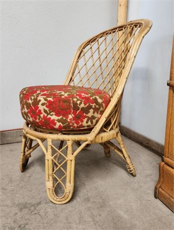 Vintage Ratan Accent Chair w/ Cushion