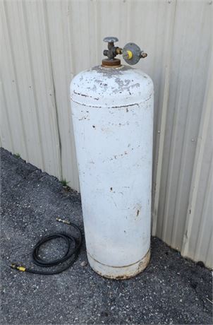 Full 4'⬆️ Propane Tank w/ Hose & Full Tank