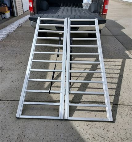 Bi-Fold Aluminum Ramps - 80"⬆️x48"➡️