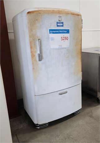 Vintage Montgomery Ward Refrigerator - Works!