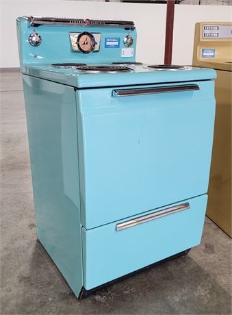 Vintage Electric GE Oven (non working)  23x26x44