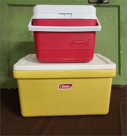 Nice Coleman & Rubbermaid Cooler Pair