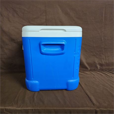 Igloo Ice Cube Cooler - 16x16x16