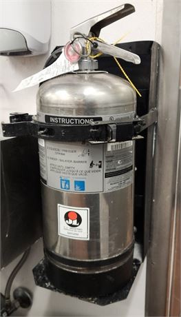 Wet Chem Fire Extinguisher w/ Full Charge and Wall Mount