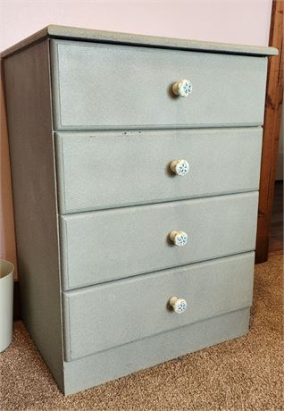 Vintage Dresser - 17x24x32