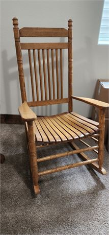 Nice Oak Rocking Chair - 26x34x47