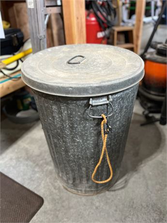 Galvanized Bin with Lid