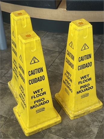 3 Wet Floor Caution Cones - 24"⬆️