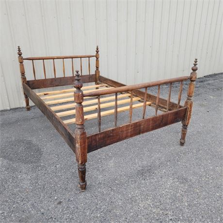 Antique Wood Bed Frame - 47"➡️