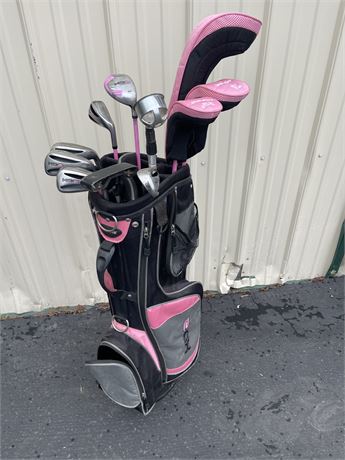 Set of ladies golf clubs