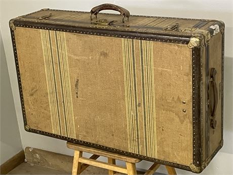 Vintage Mendel Tourist Travel Case - 32x19x9