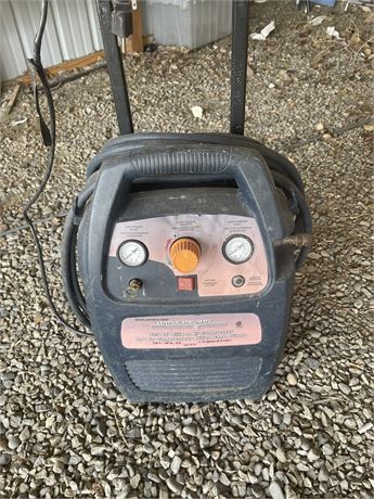 Working portable air compressor