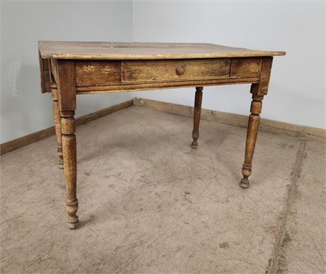 Antique Drop Leaf Table w/ Drawer - 42x27 (42x38 with leaf)