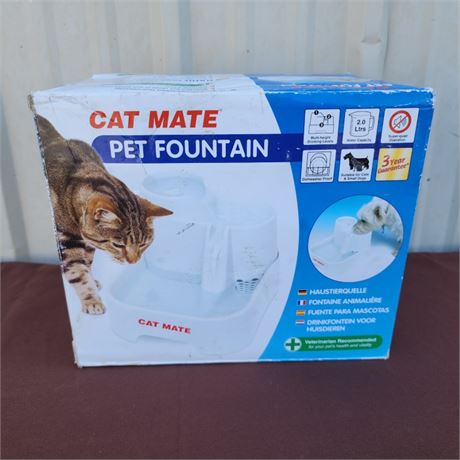 NIB CatMate Pet Fountain