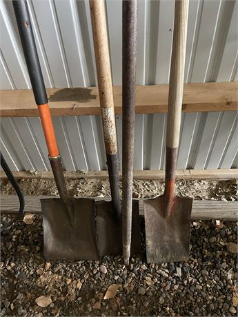 Flat shovels and spud type bar