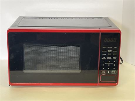 700 Watt Microwave