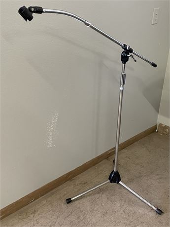 Nice Microphone Stand w/ Mic Cord