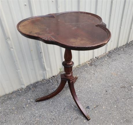 Antique Accent Table - 22x26